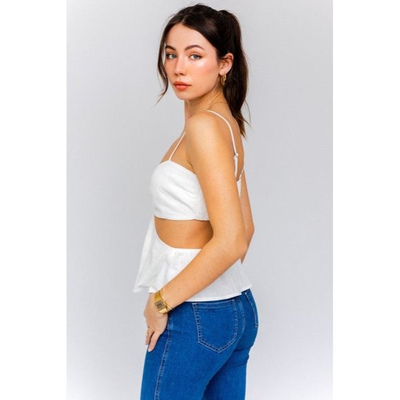 LE LIS OUT SPAGHETTI TOP WHITE - Picture 2 of 7